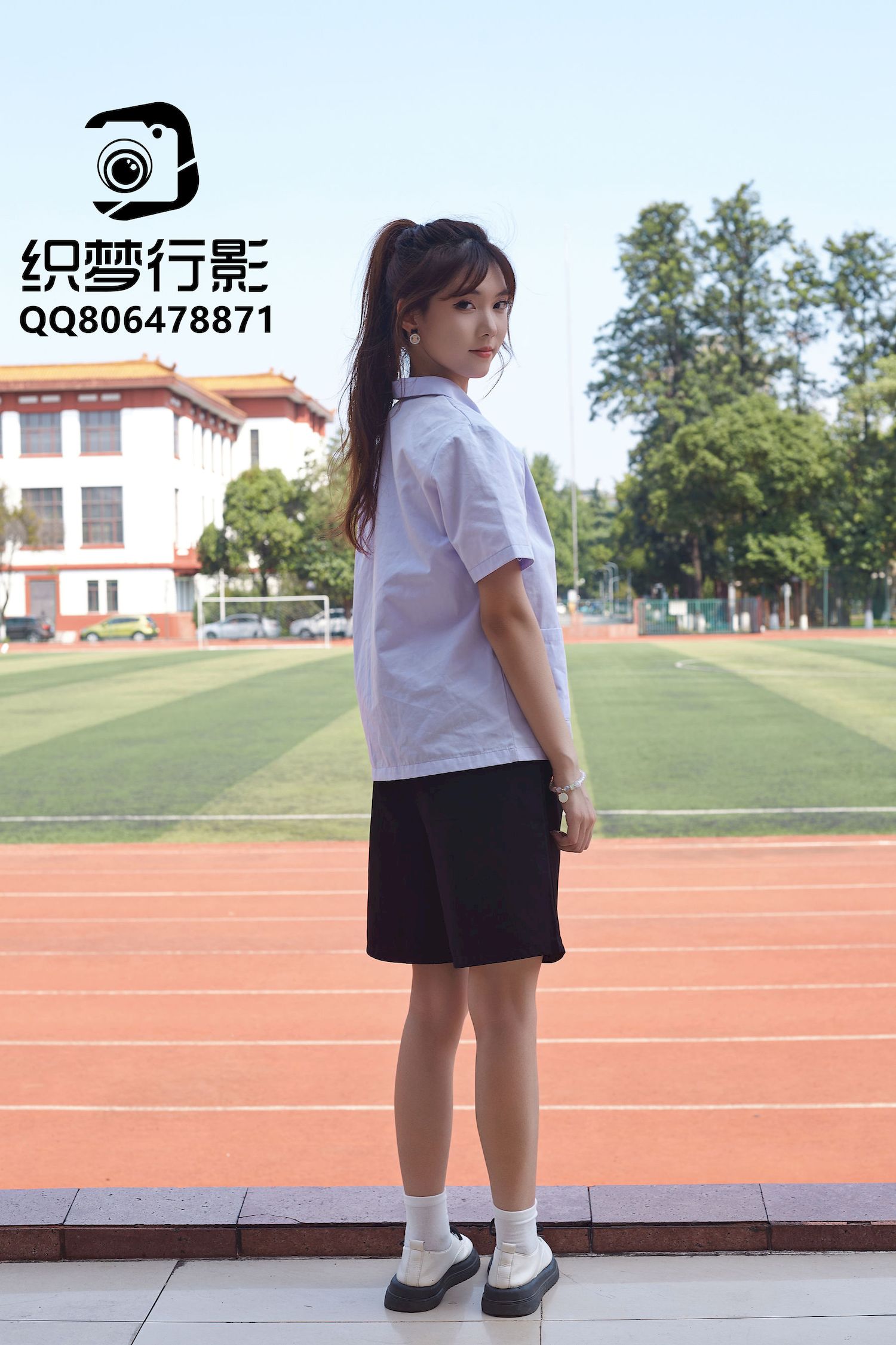 清新美女学妹驾到学校学院风主题写真