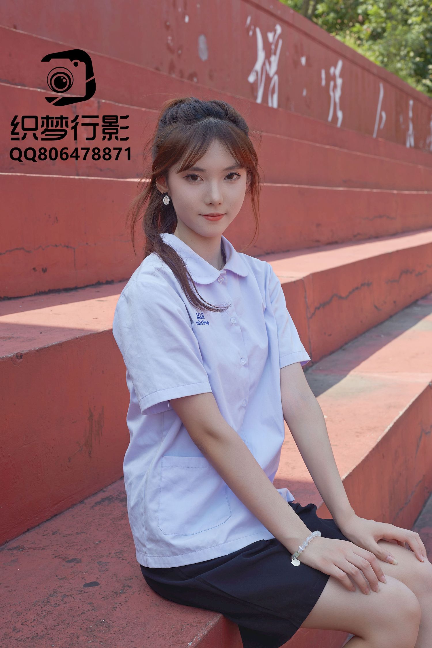 清新美女学妹驾到学校学院风主题写真