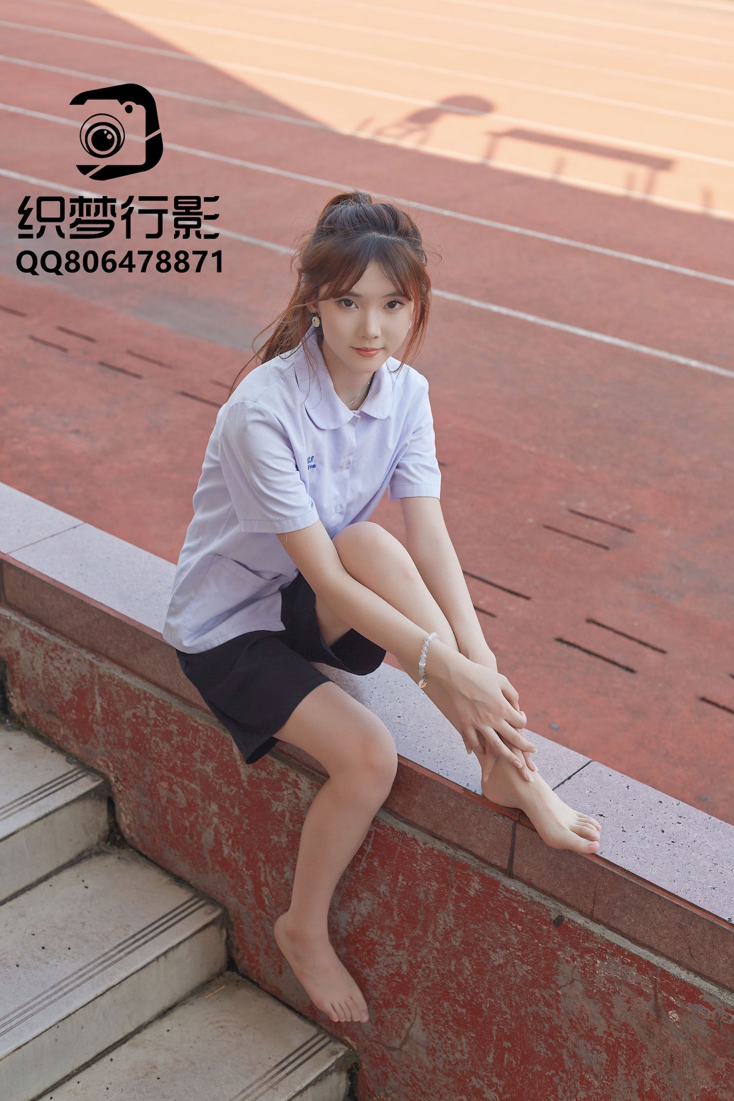 清新美女学妹驾到学校学院风主题写真
