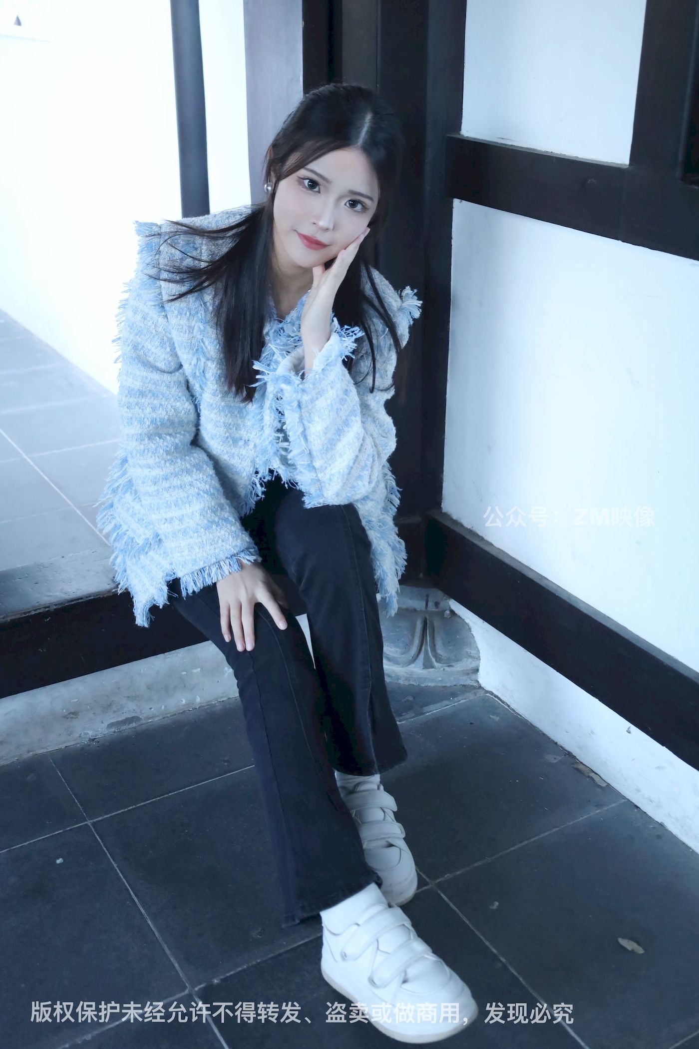长发美女人面桃花园林序曲阳光写真
