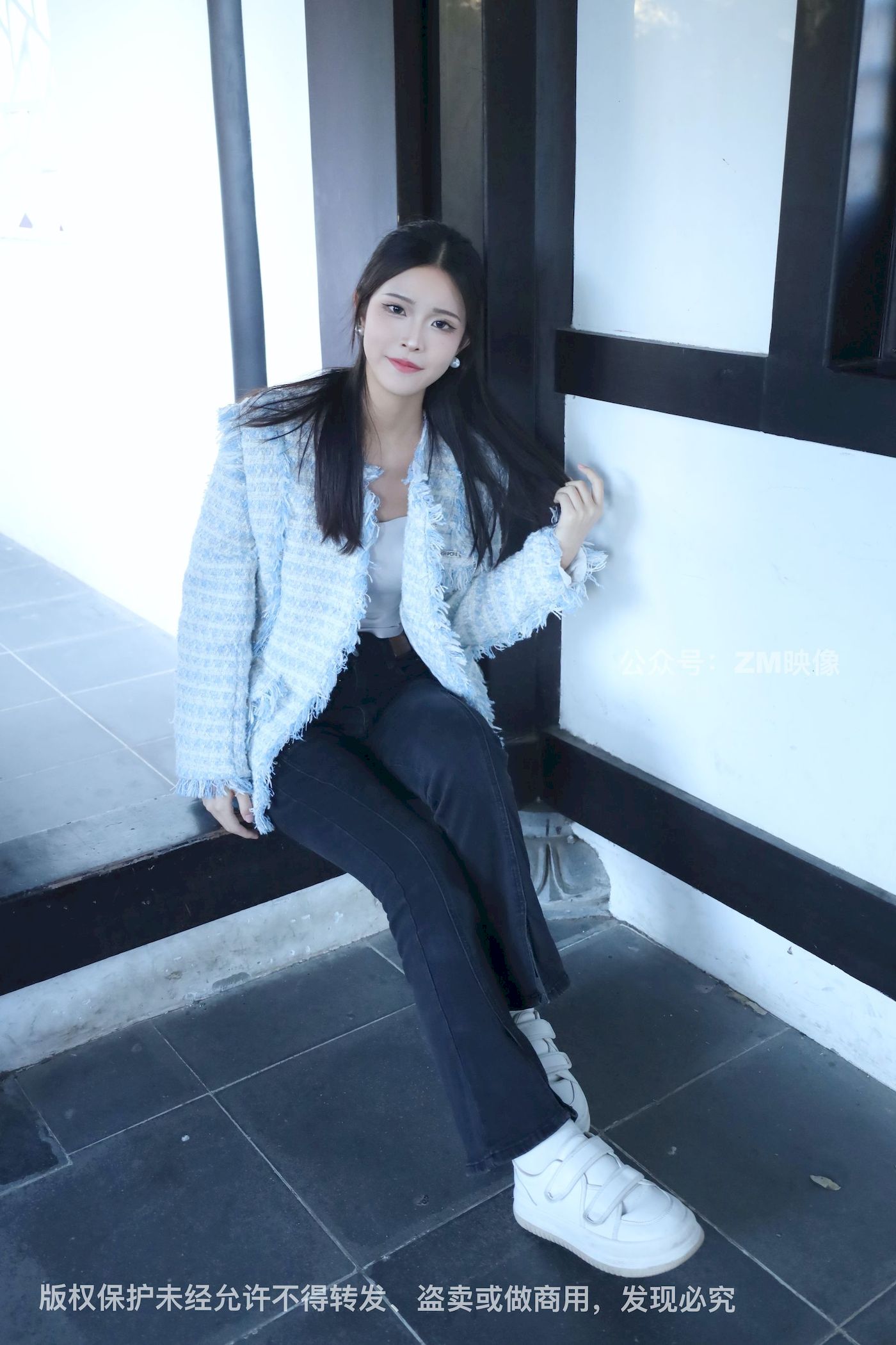 长发美女人面桃花园林序曲阳光写真