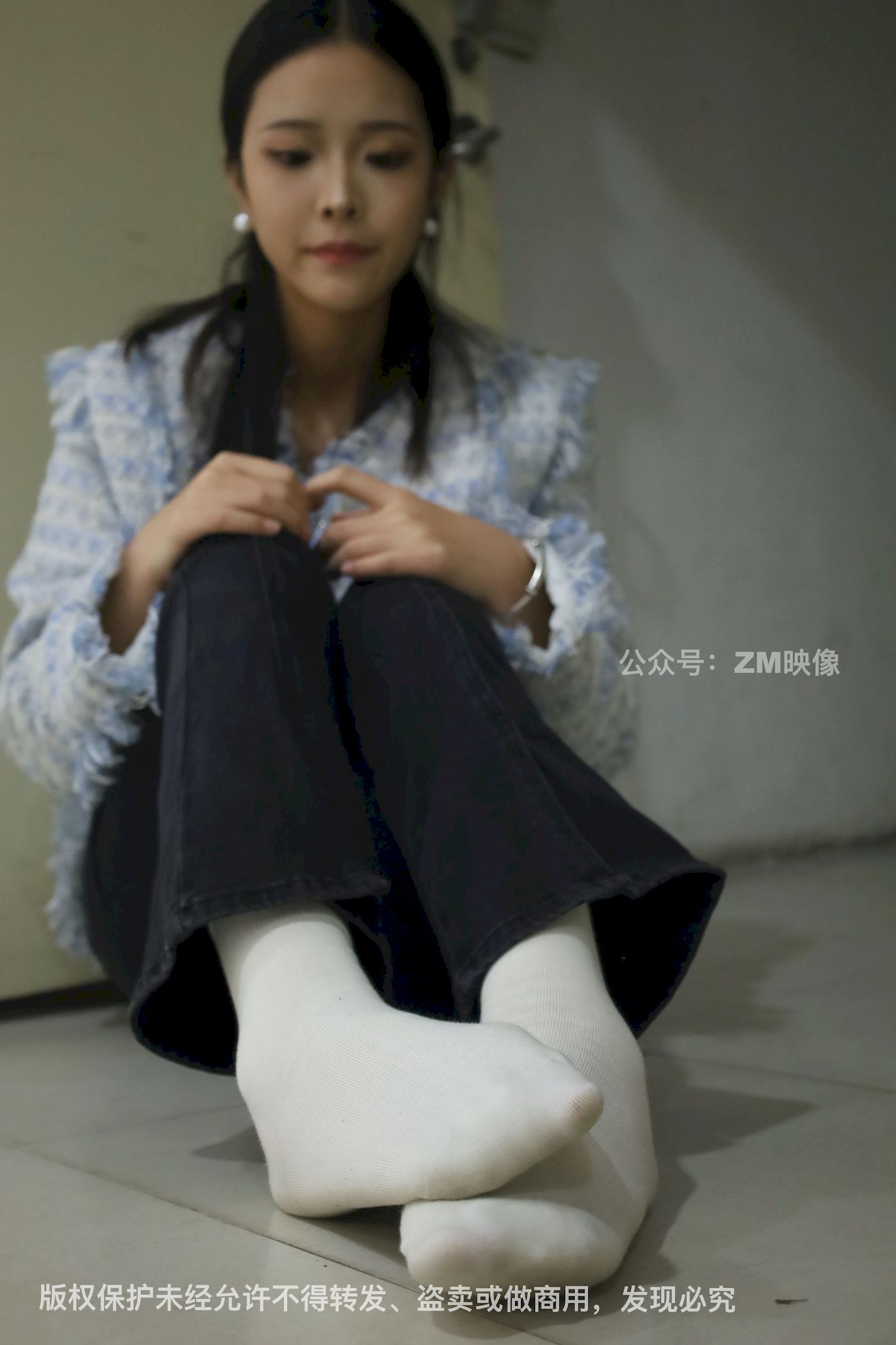 长发美女人面桃花园林序曲阳光写真