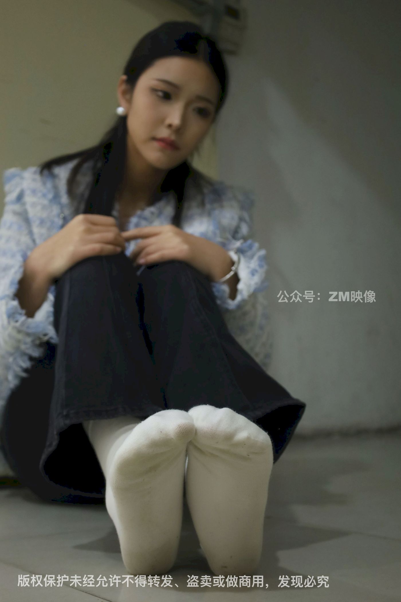 长发美女人面桃花园林序曲阳光写真