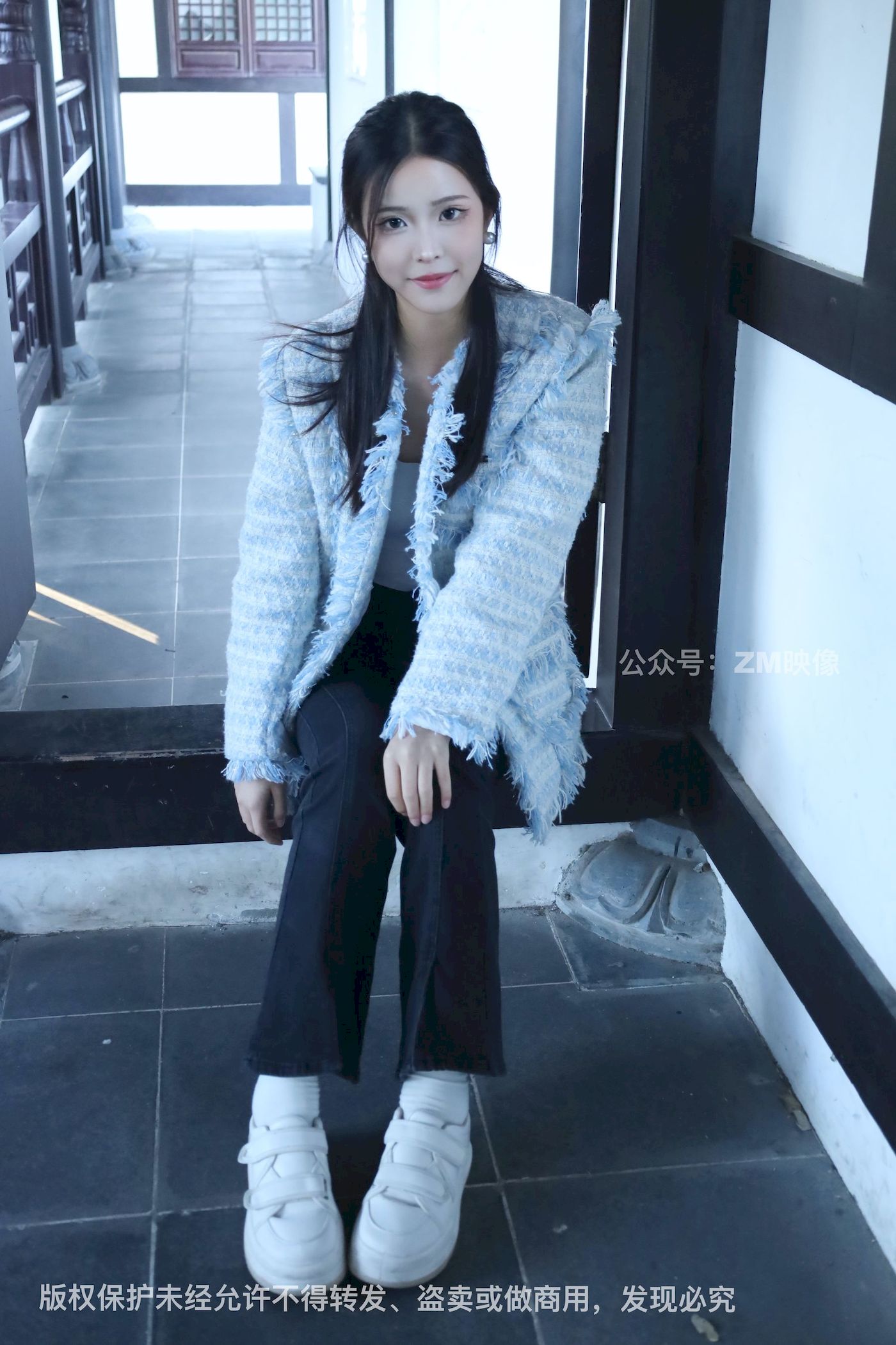 长发美女人面桃花园林序曲阳光写真