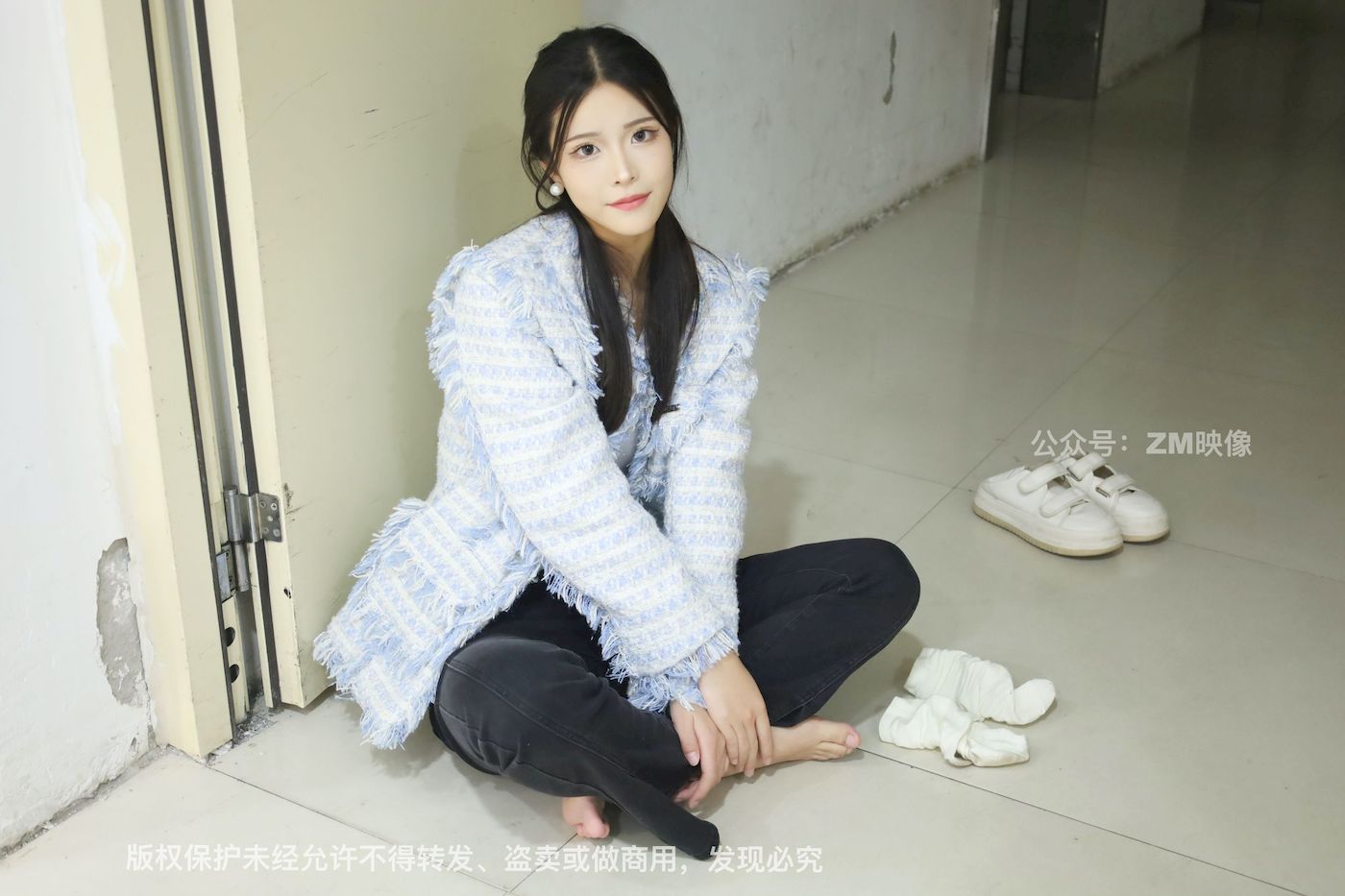 长发美女人面桃花园林序曲阳光写真