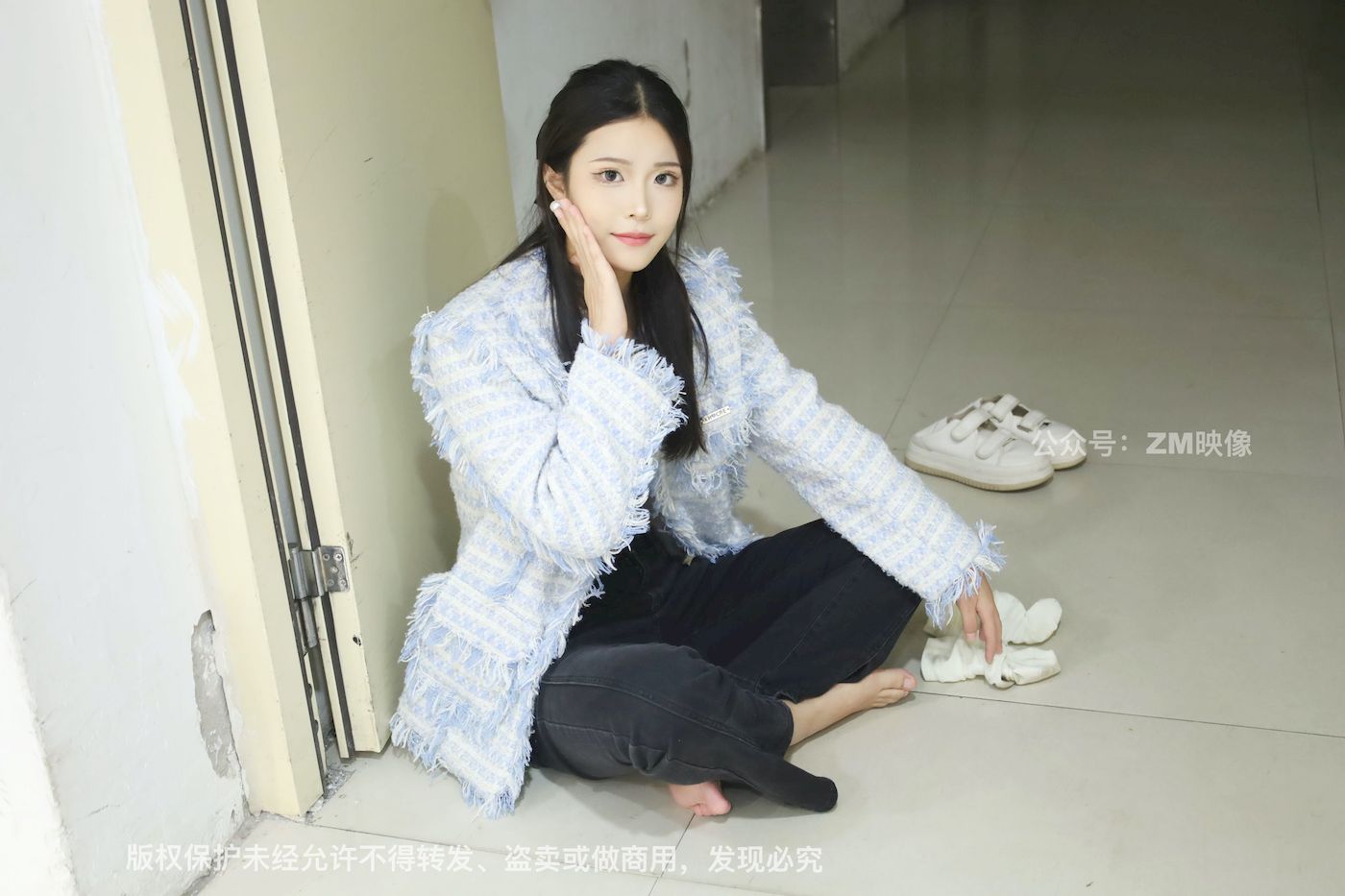 长发美女人面桃花园林序曲阳光写真