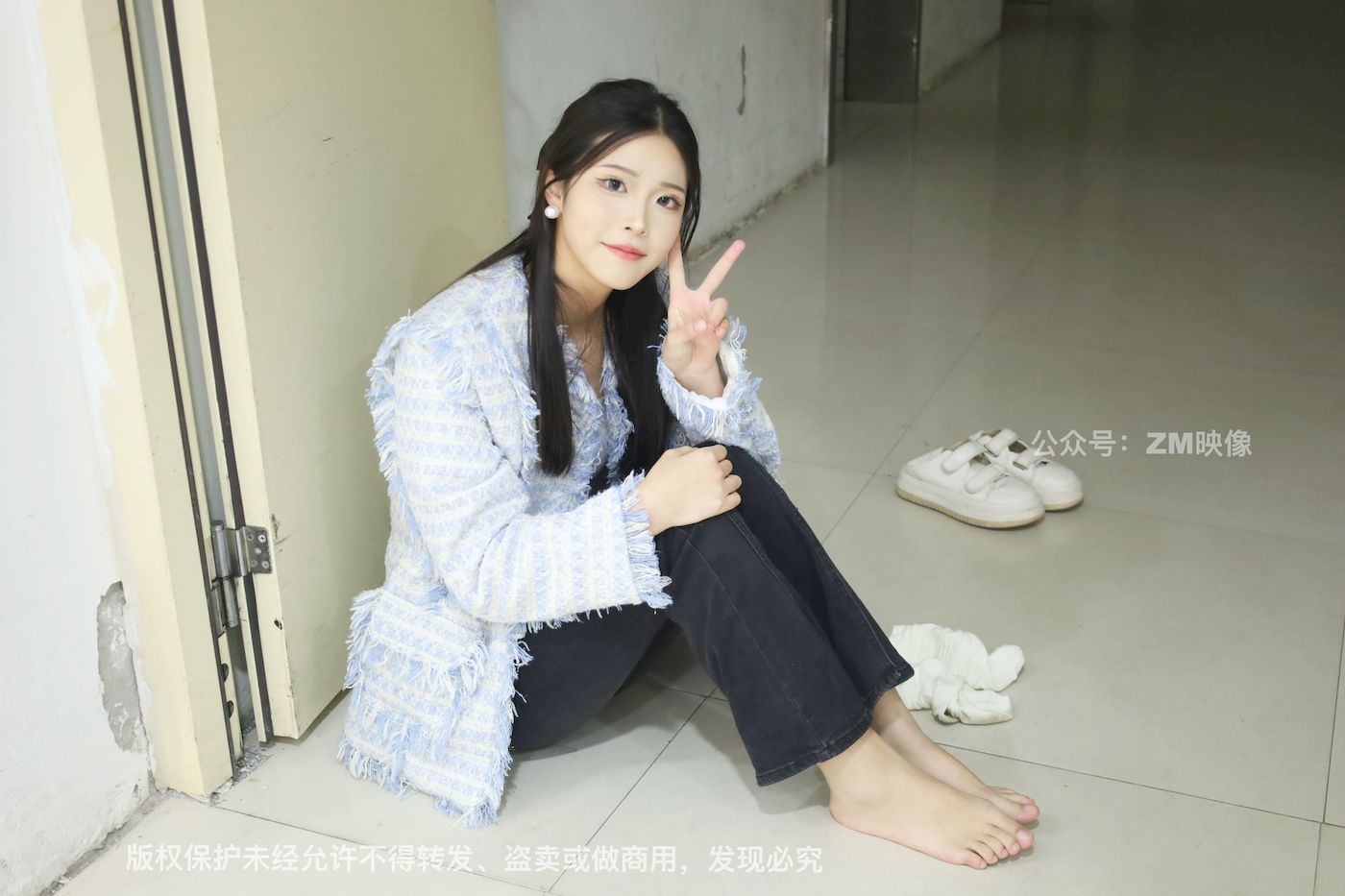 长发美女人面桃花园林序曲阳光写真