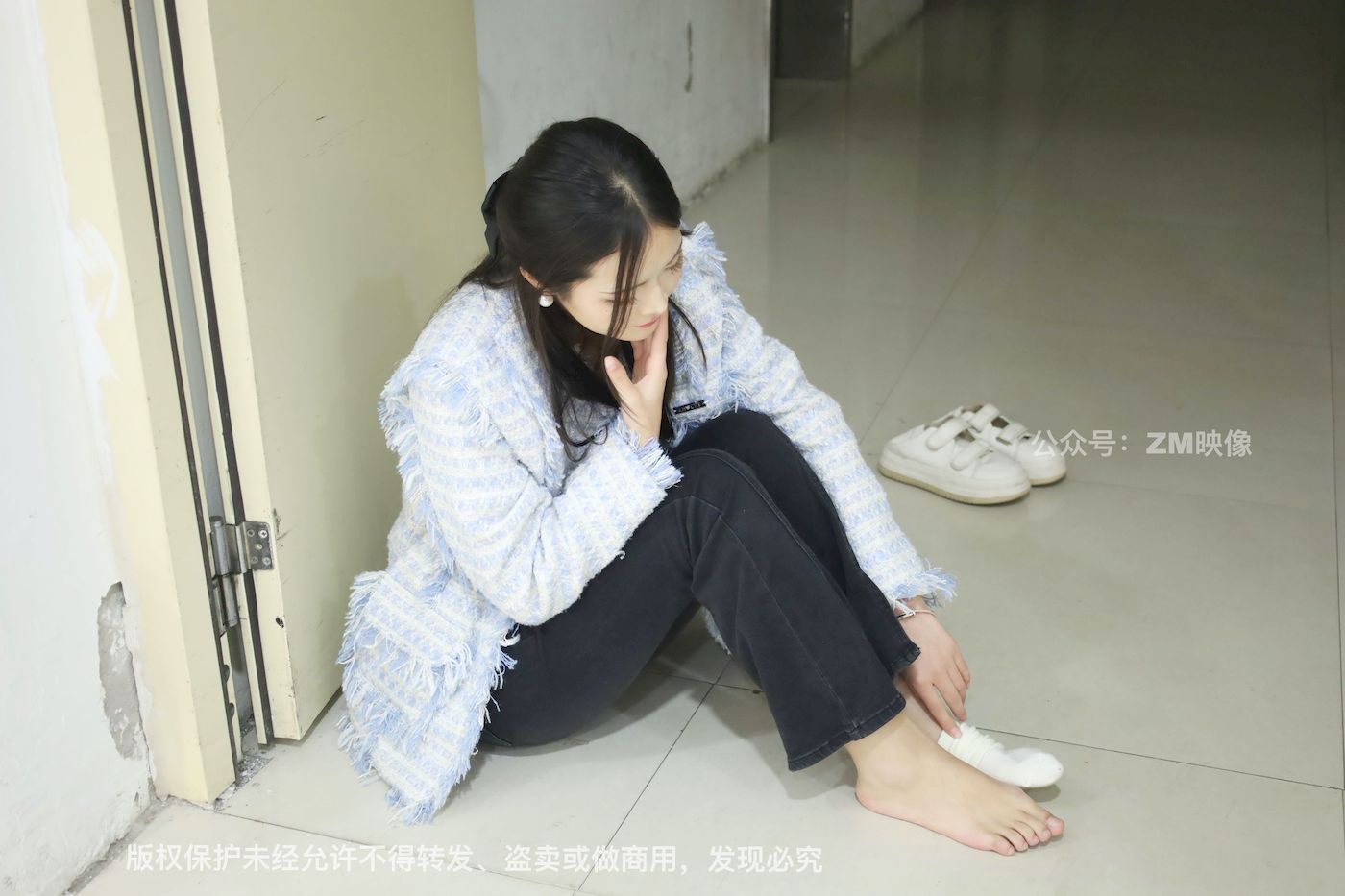 长发美女人面桃花园林序曲阳光写真