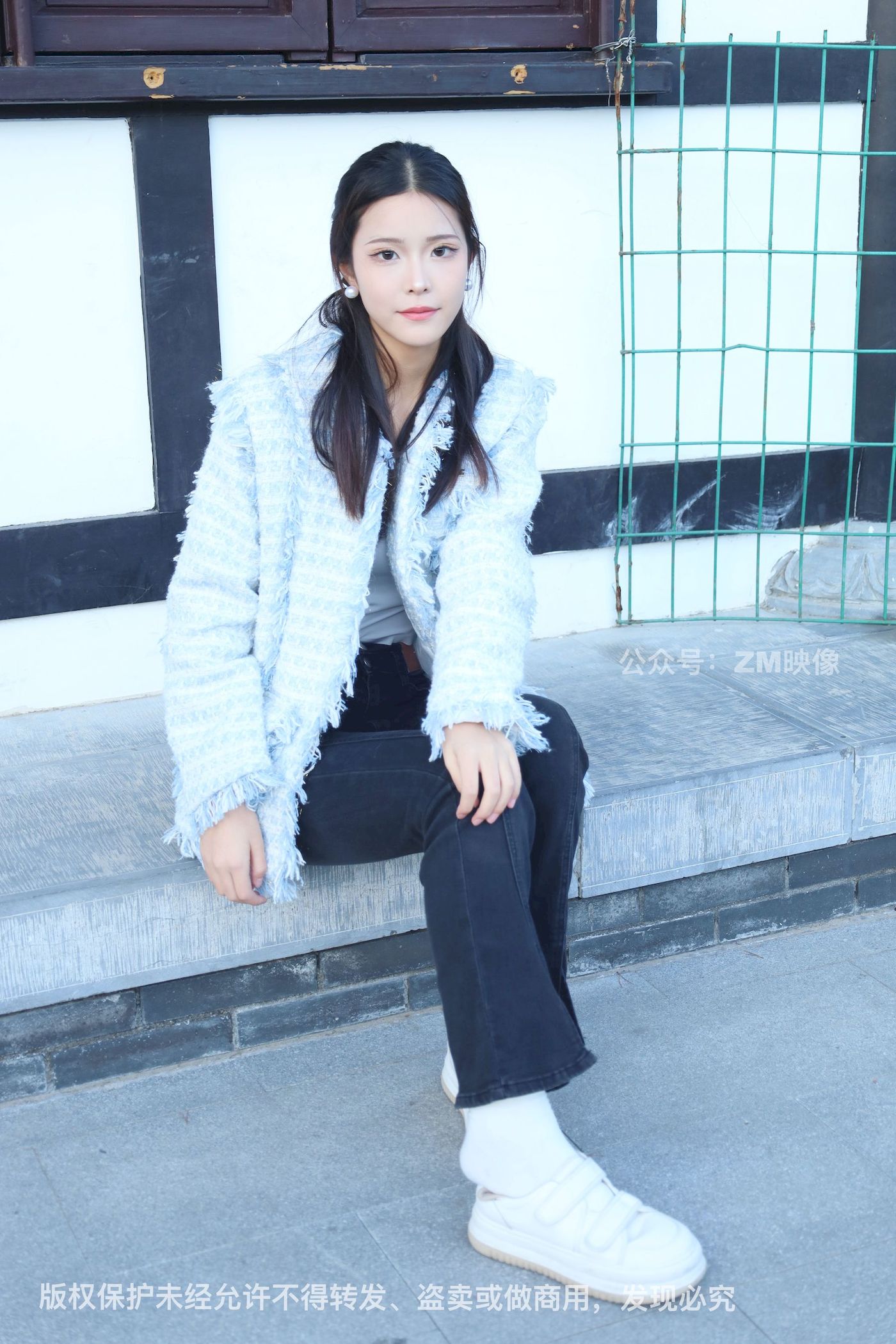 长发美女人面桃花园林序曲阳光写真