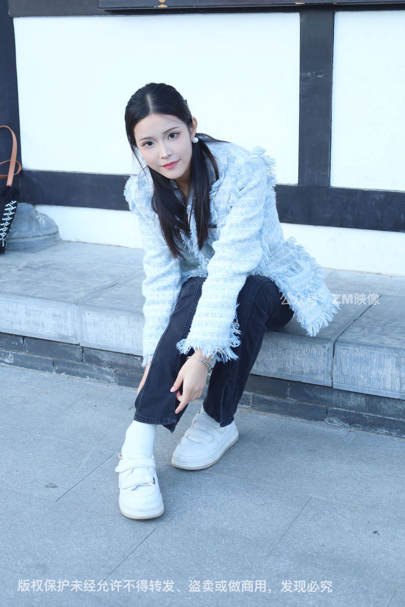 长发美女人面桃花园林序曲阳光写真