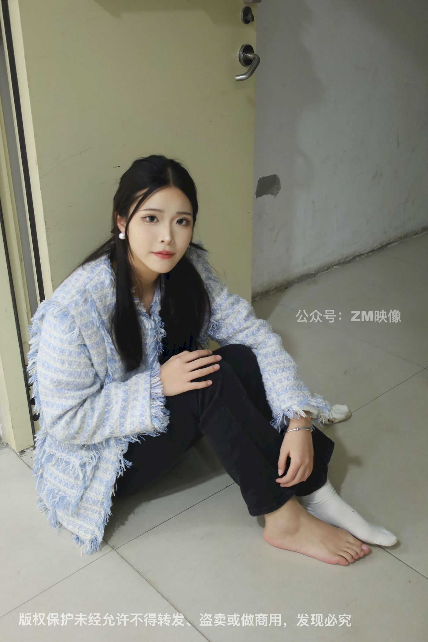 长发美女人面桃花园林序曲阳光写真