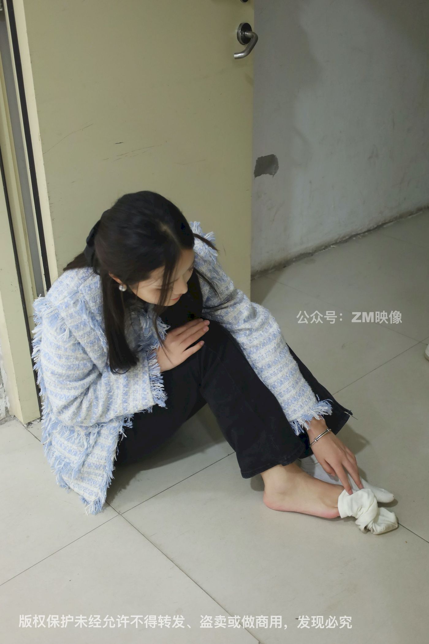 长发美女人面桃花园林序曲阳光写真