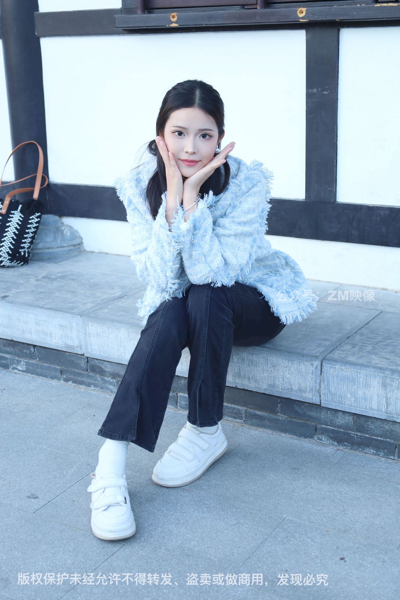长发美女人面桃花园林序曲阳光写真