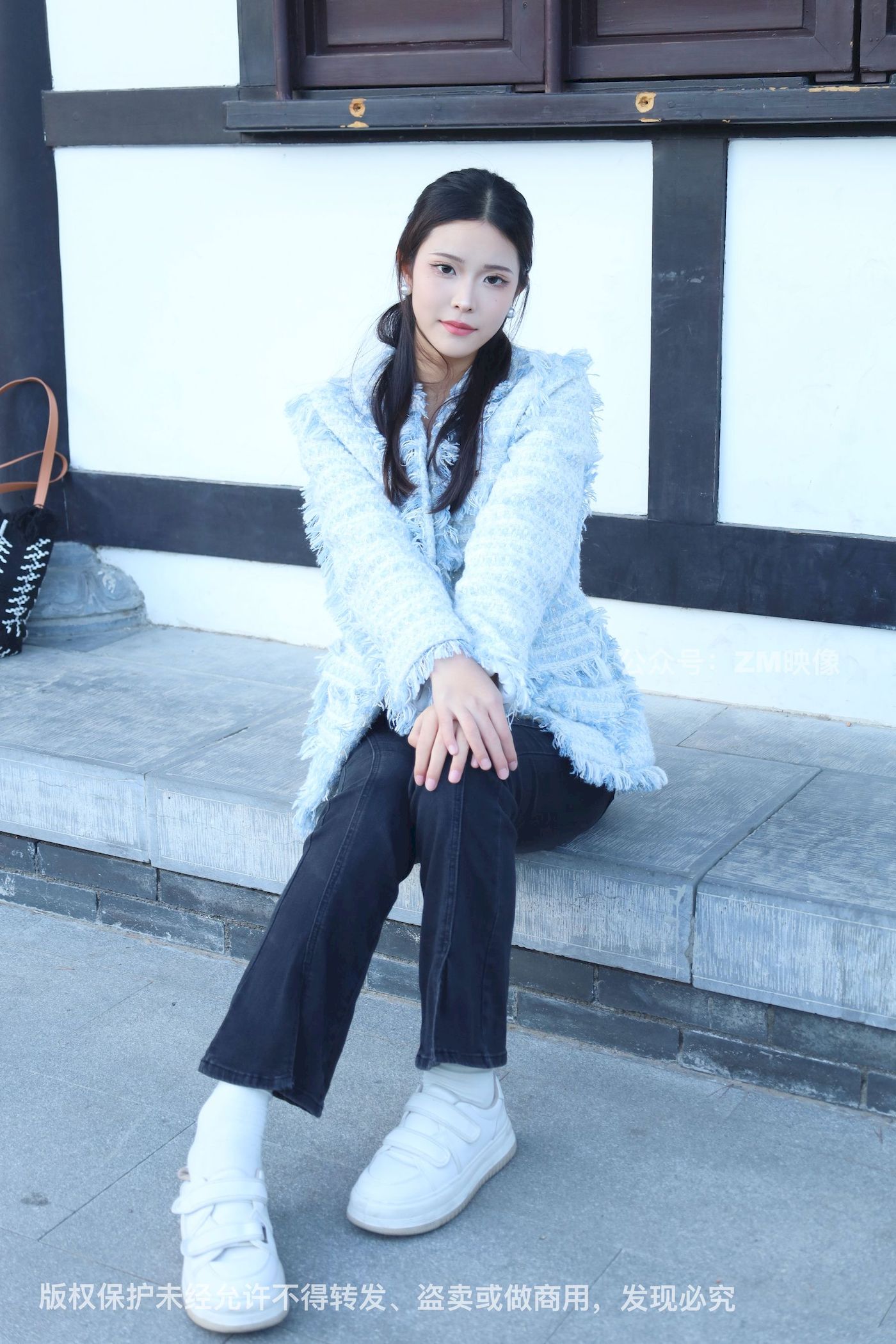 长发美女人面桃花园林序曲阳光写真