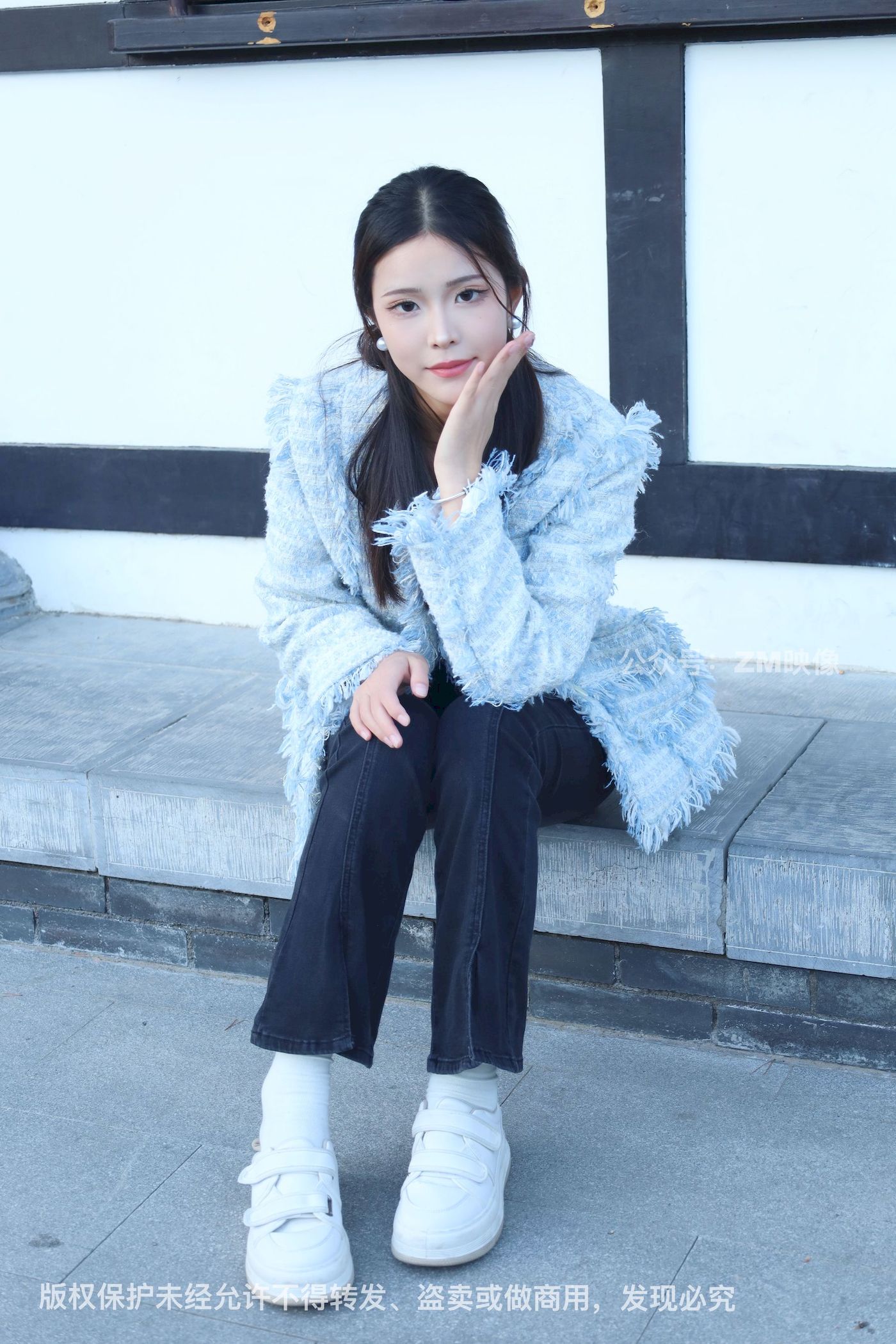 长发美女人面桃花园林序曲阳光写真