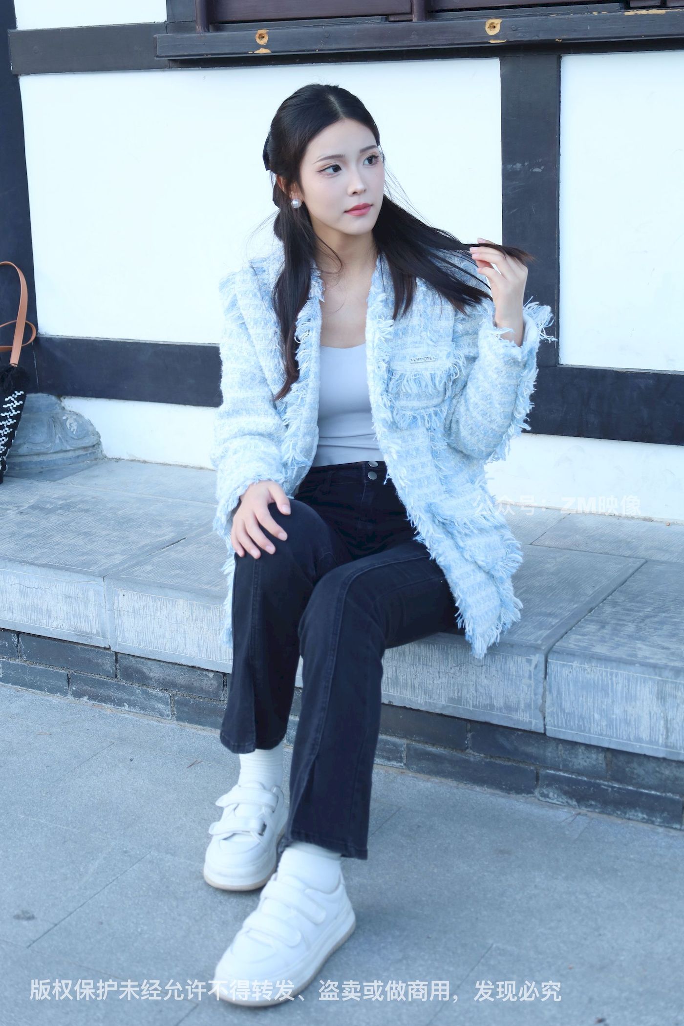 长发美女人面桃花园林序曲阳光写真
