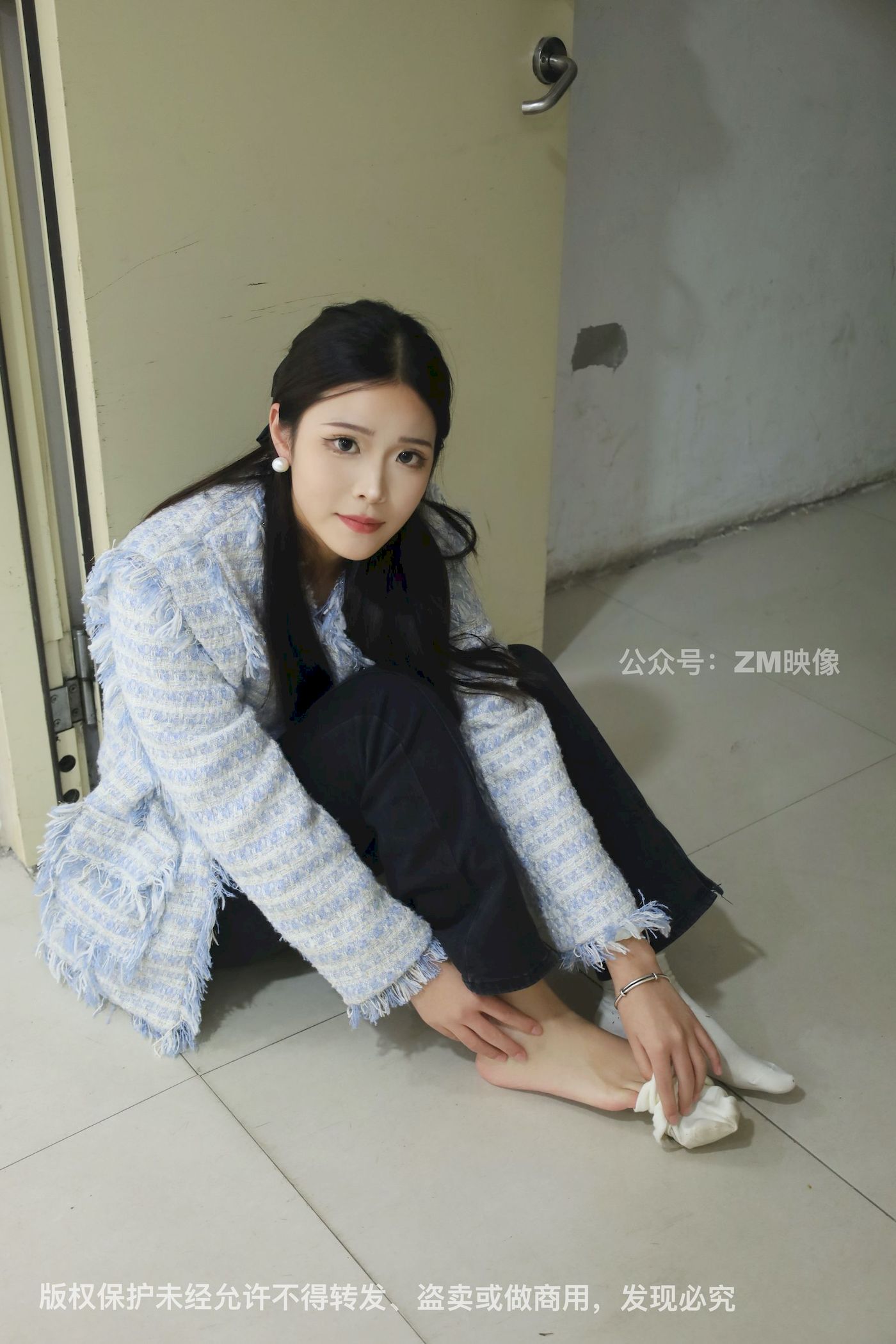长发美女人面桃花园林序曲阳光写真