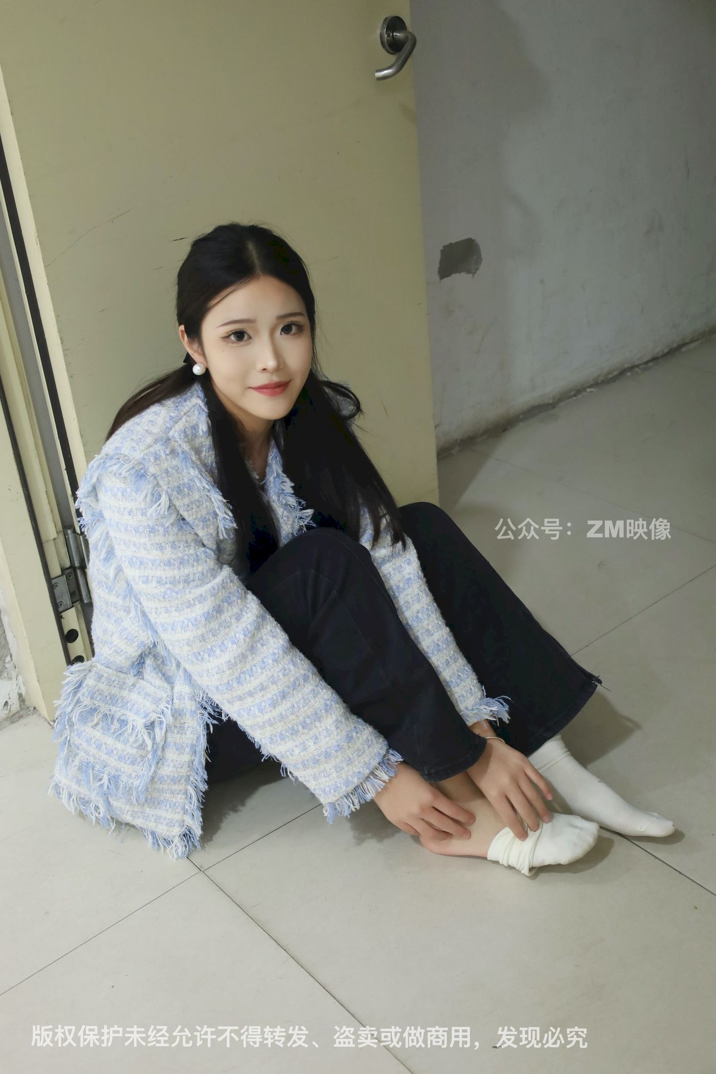 长发美女人面桃花园林序曲阳光写真